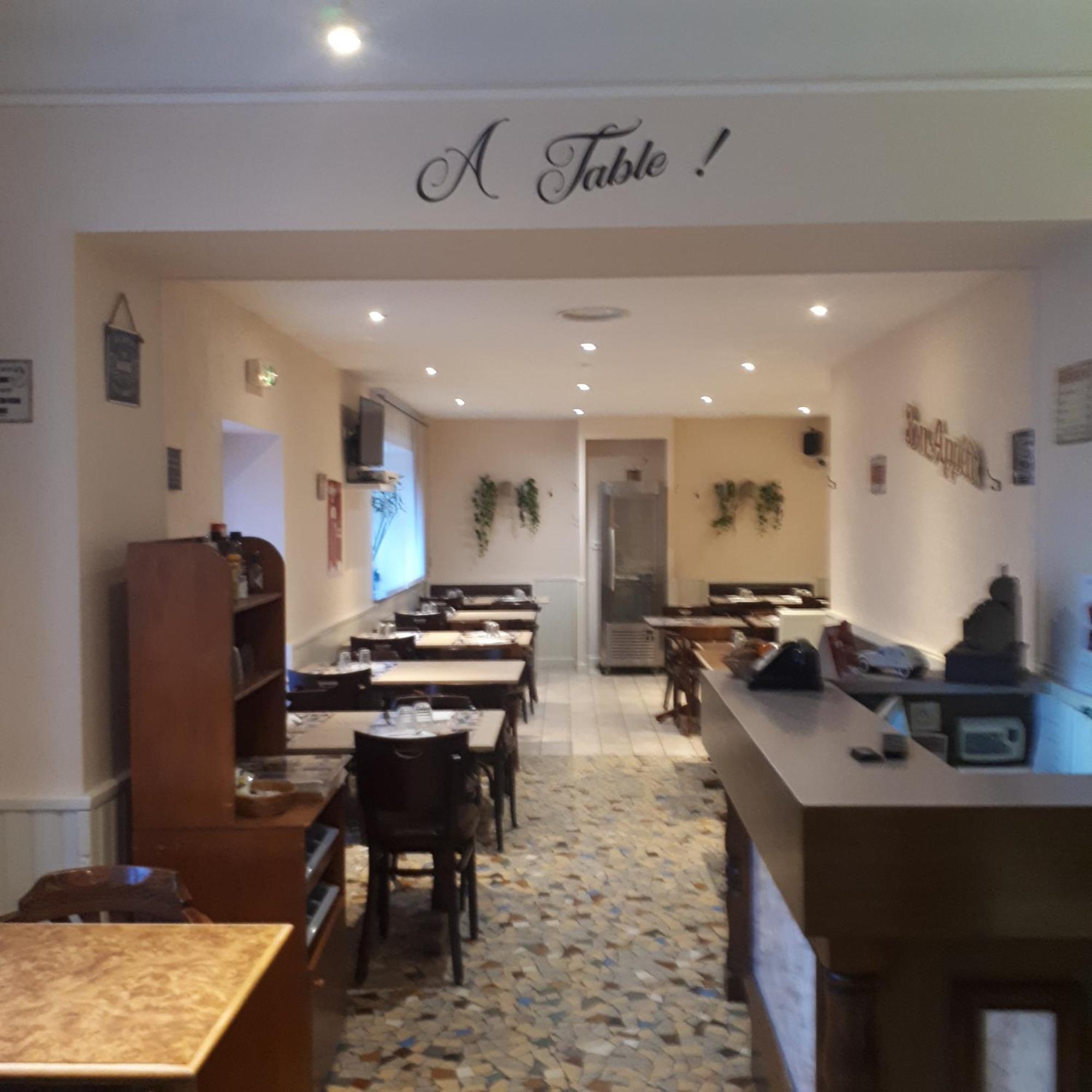 Hotel Restaurant Le Centre Comblanchien Eksteriør billede